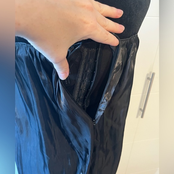 NWT Zara Strapless Dress with Front Slit and Interior Corset Size M - Picture 10 of 16